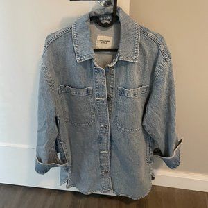 Abercrombie & Fitch Denim shirt jacket. Size S